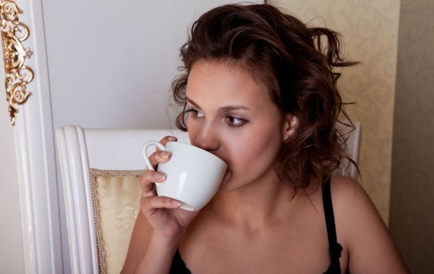 Света гарантирует невероятный секс после массажа