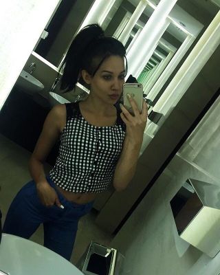 Алена, 28 лет — нежный бдсм