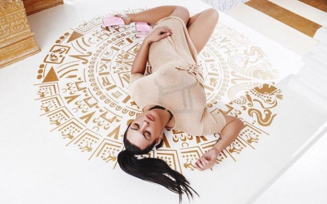 Элина, 24 лет — минет в Москве