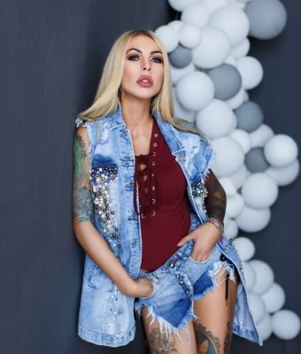 снять девушку на час (Елена, 24 лет)