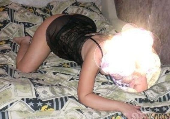 Вика, 32 лет — БДСМ услуги в Москве