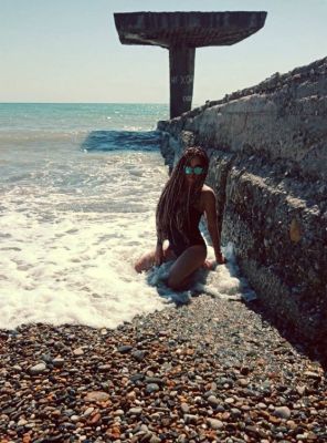 Эскортница Эмили  объект повышенного внимания клиентуры