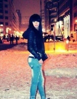 снять телку (Каролина, 25 лет)