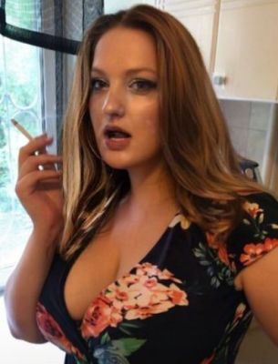 Александра, 32 лет — эротический массаж пениса