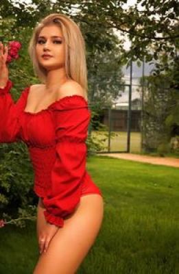 Лея — закажите эту проститутку онлайн в Москве