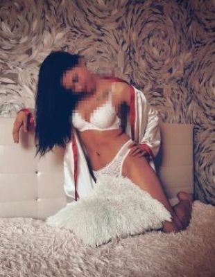 Полина, 23 лет — частная анкета шлюхи